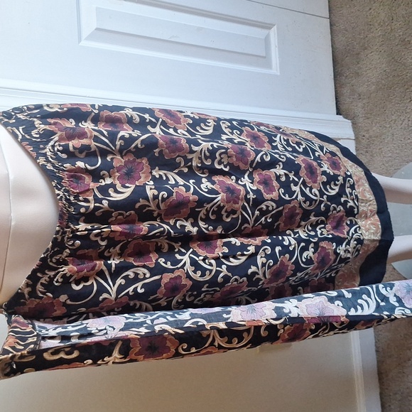 Vintage Radcliffe Petite Black Burgundy Floral Wrap Skirt 100% Rayon Size L - Picture 8 of 9